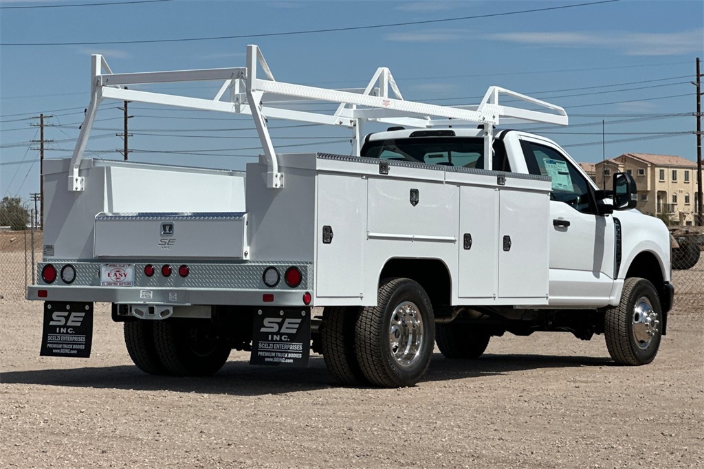 2025 Ford F-350 XL photo 4