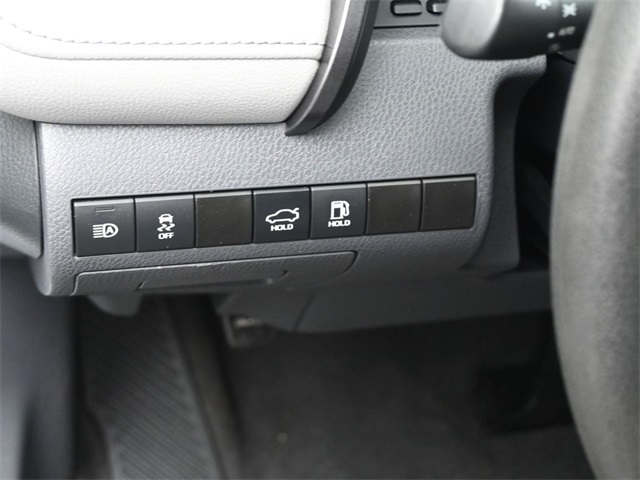 2023 Toyota Camry LE photo 18