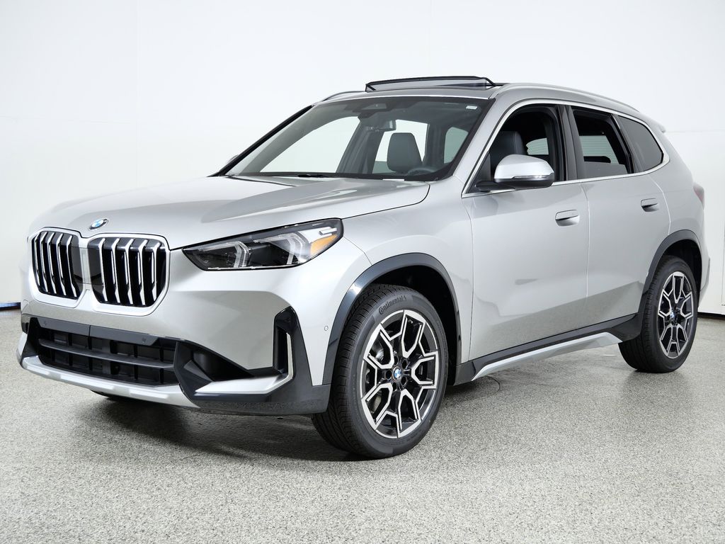 2026 BMW X1 28i's photo