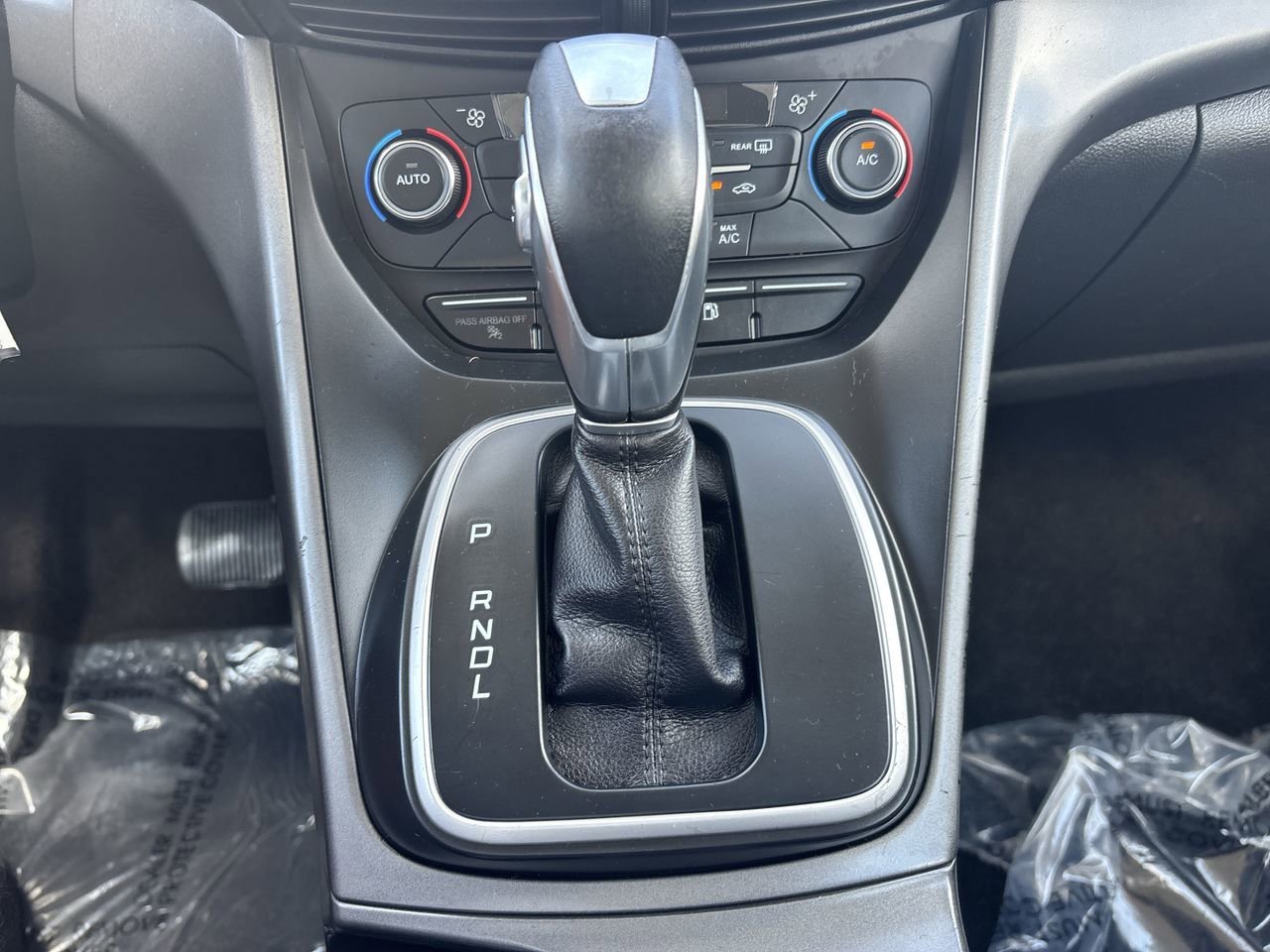 2017 Ford C-Max Hybrid SE photo 23