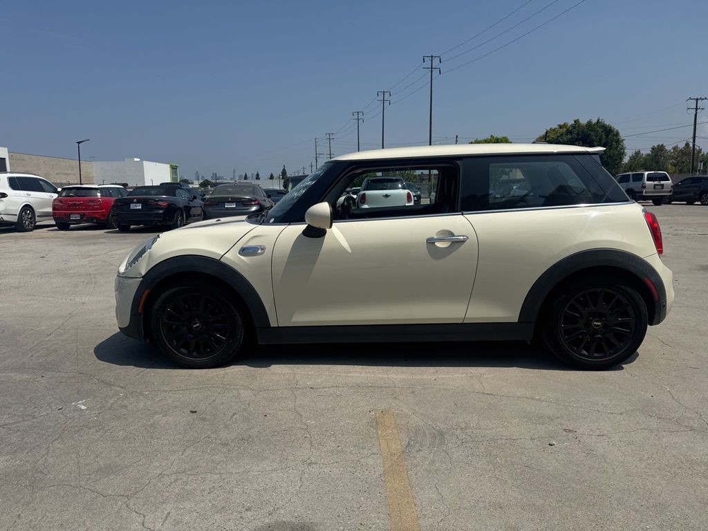 2019 Mini Cooper Hardtop S photo 2