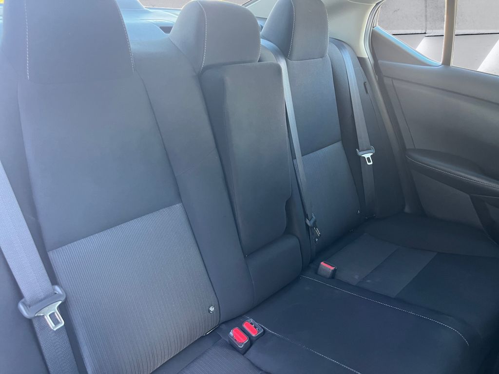 2022 Nissan Sentra SV photo 16