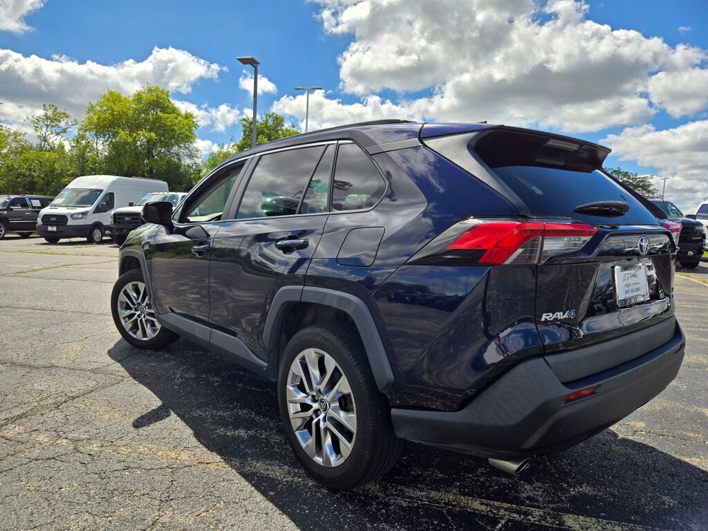 2020 Toyota RAV4 XLE Premium photo 13