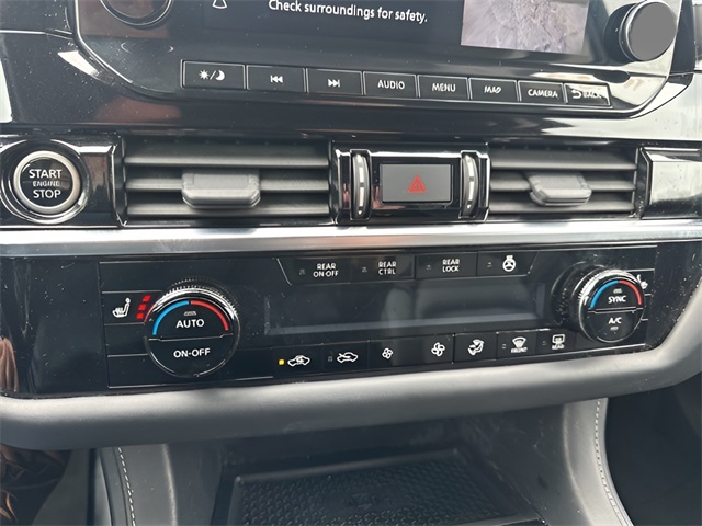 2023 Nissan Pathfinder SL photo 22