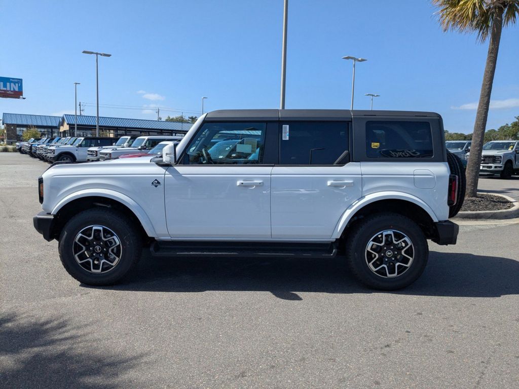 2025 Ford Bronco Outer Banks photo 7