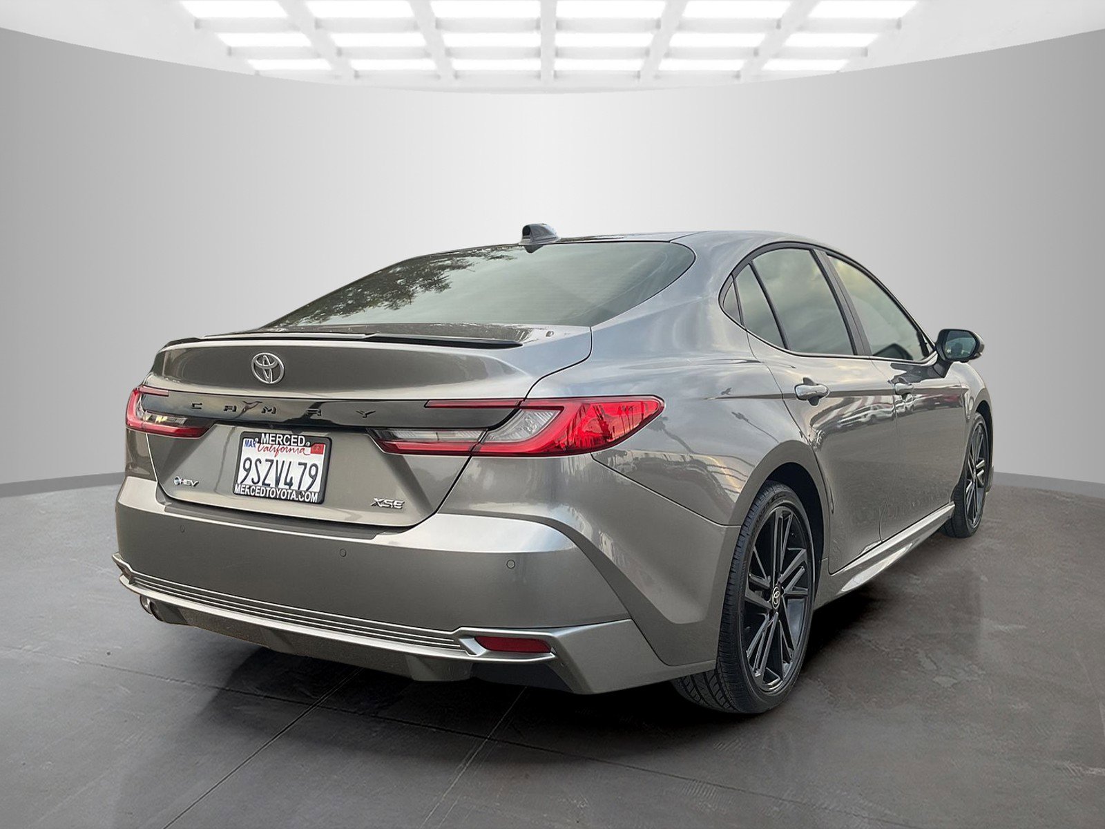 2025 Toyota Camry XSE photo 3