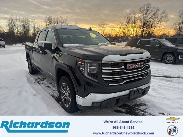 2024 GMC Sierra 1500 SLT's photo