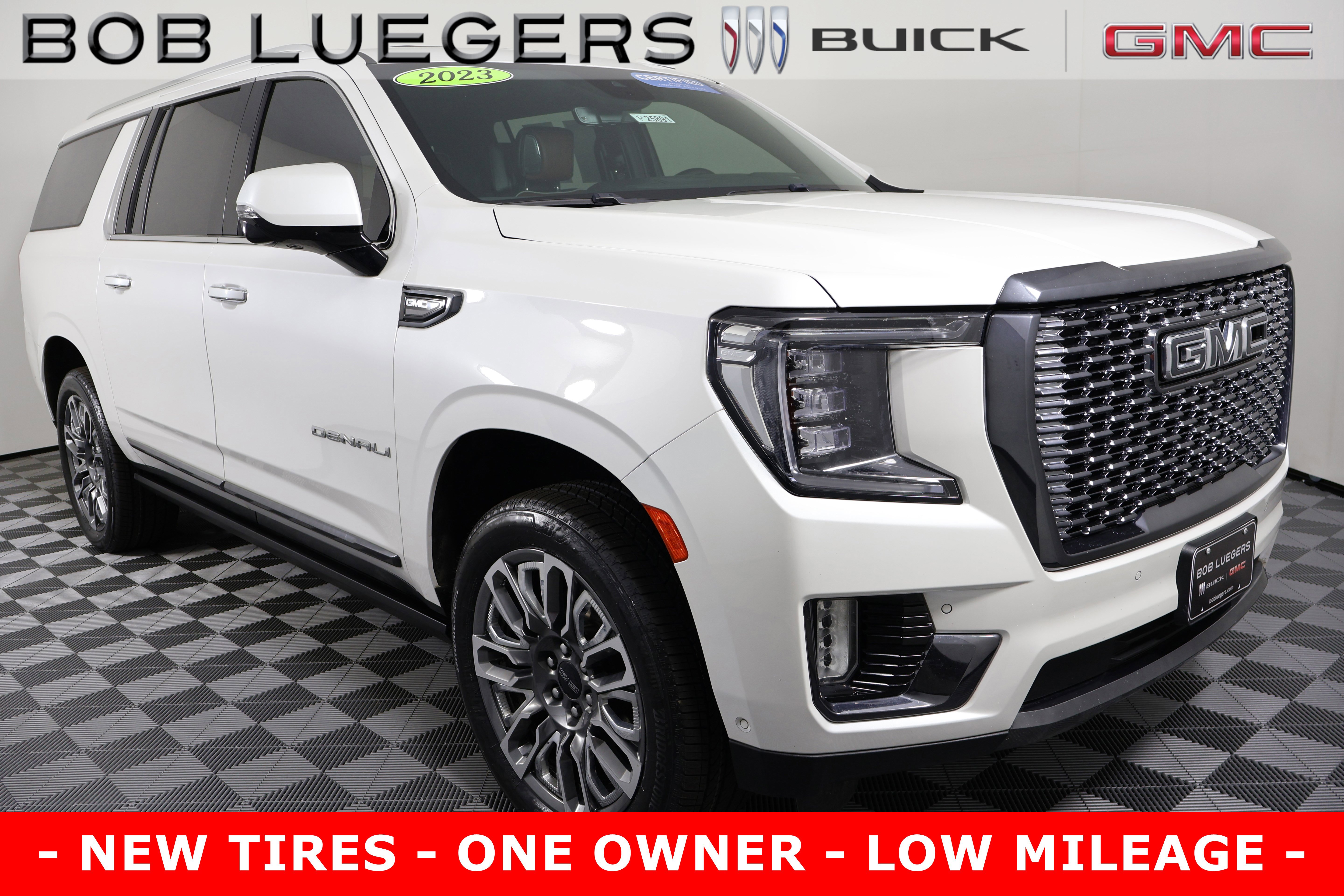 2023 GMC Yukon XL Denali Ultimate's photo