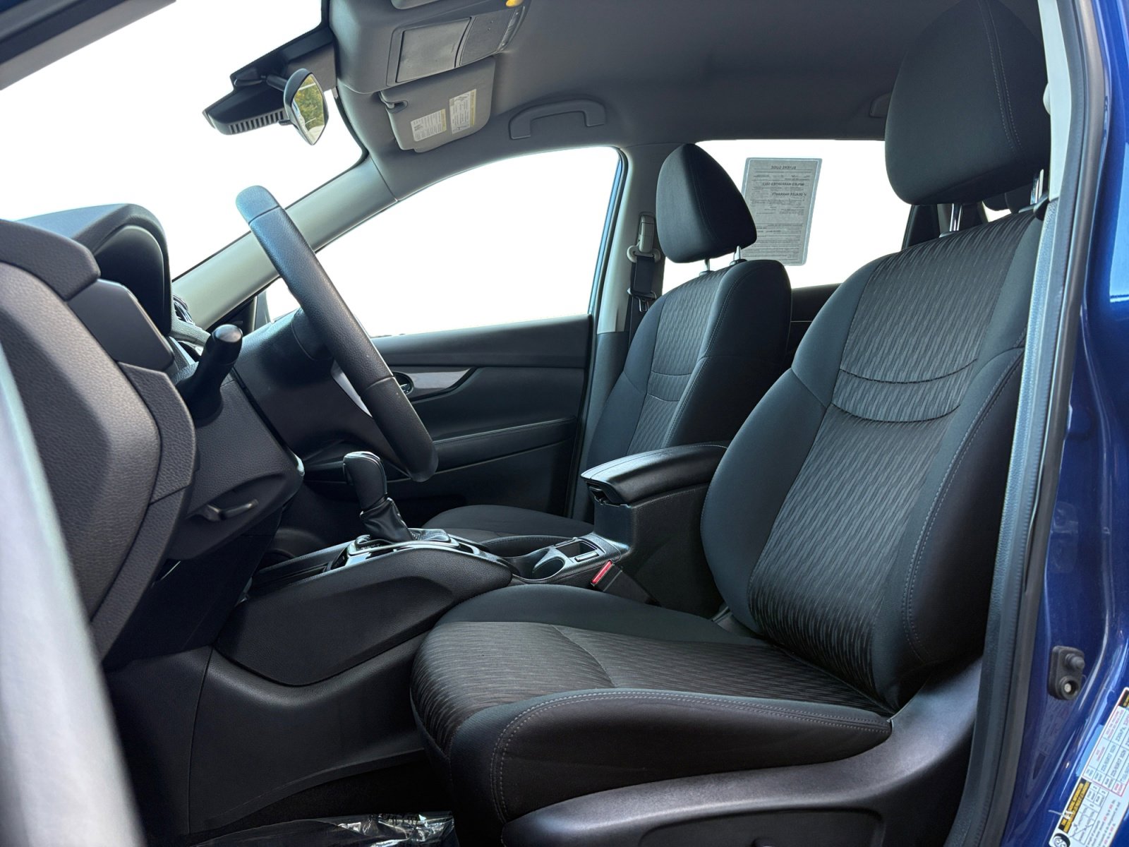 2020 Nissan Rogue SV photo 7