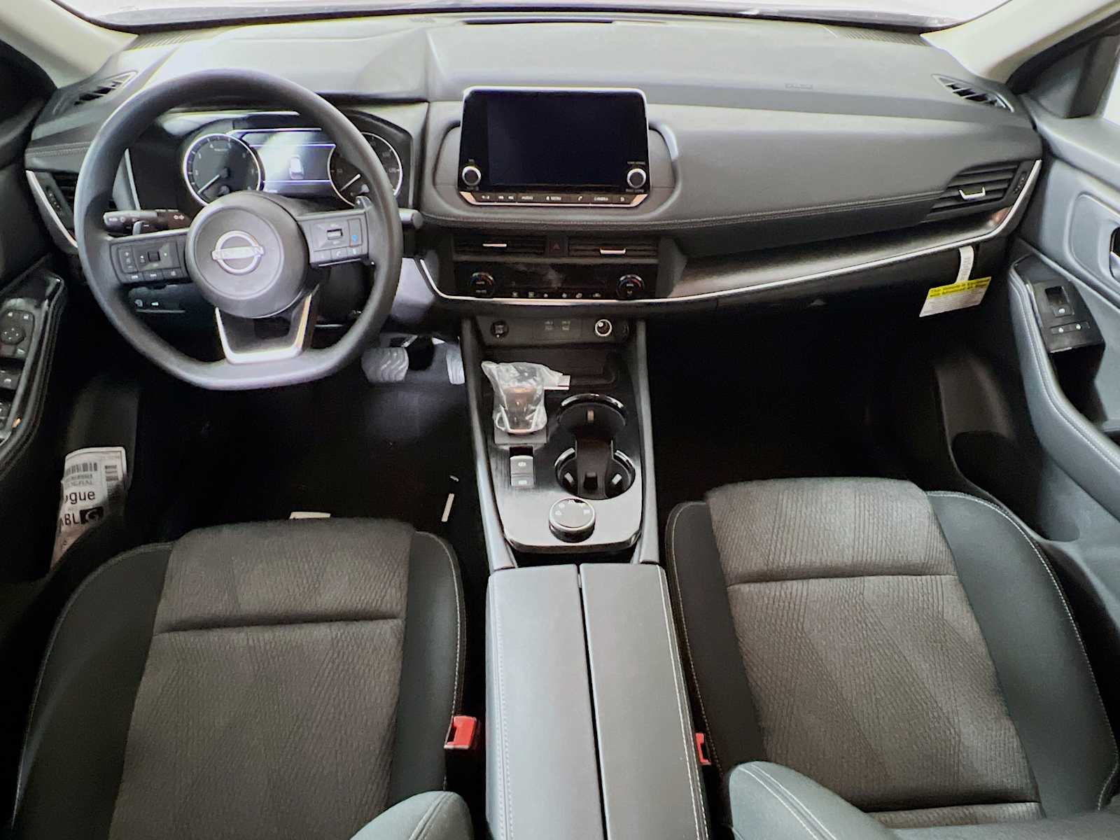 2024 Nissan Rogue SV photo 3