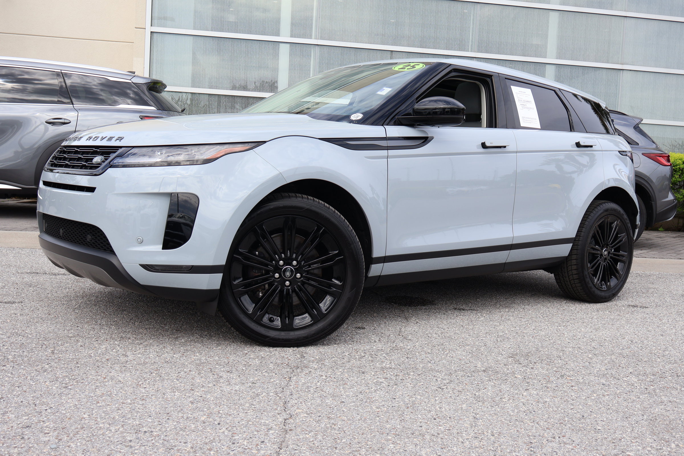 2025 Land Rover Range Rover Evoque