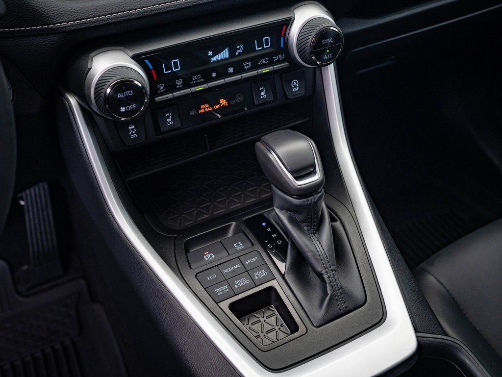 2025 Toyota RAV4 XLE Premium photo 28