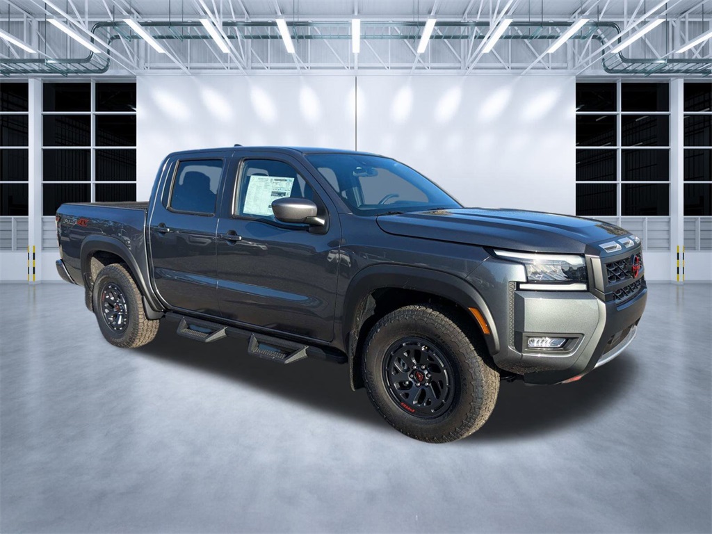 2026 Nissan Frontier PRO-4X's photo