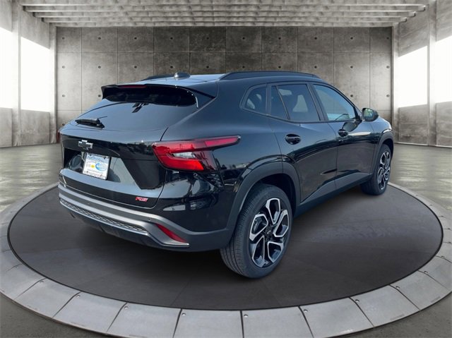 2025 Chevrolet Trax photo 3