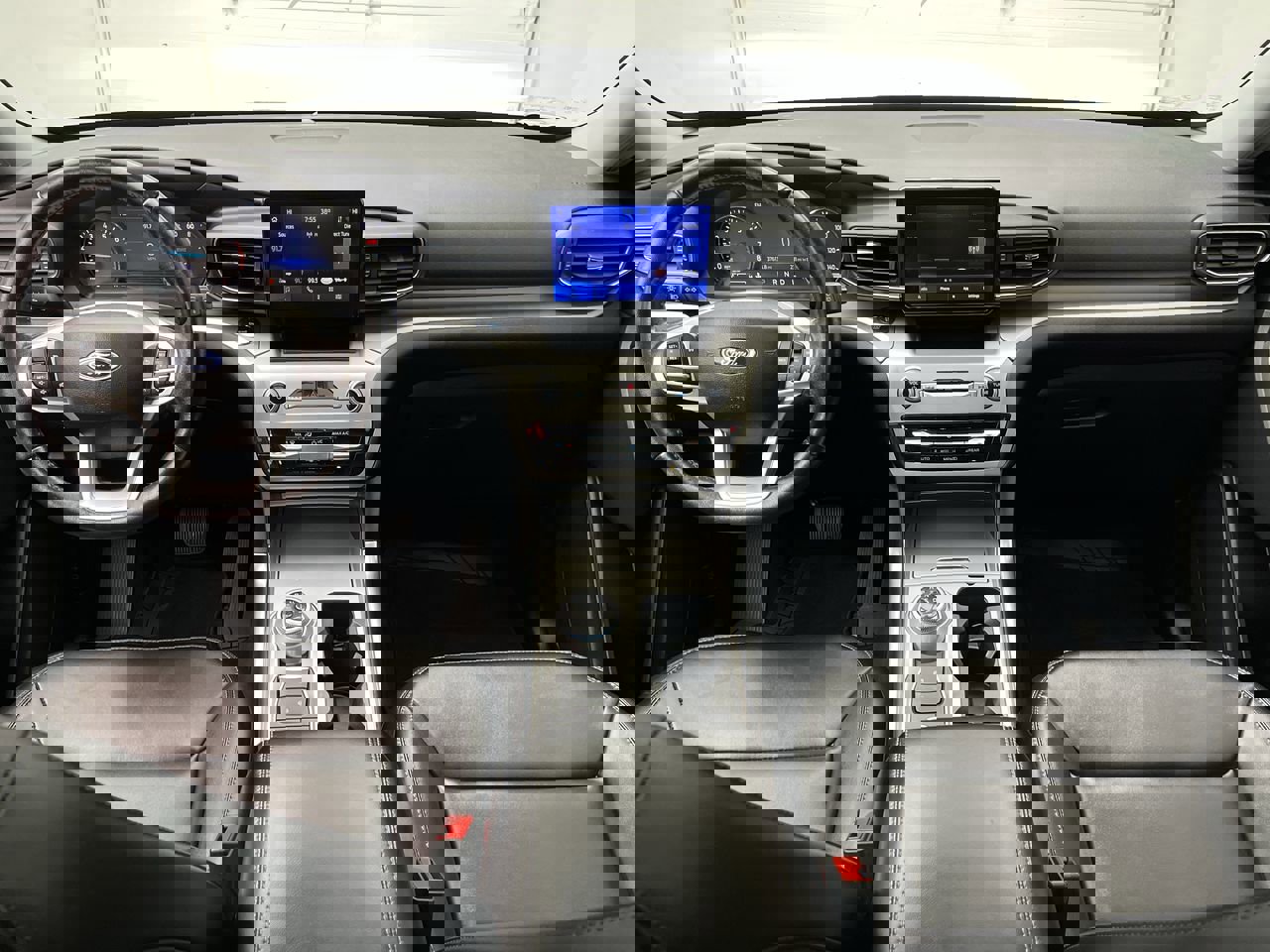 2022 Ford Explorer XLT photo 3