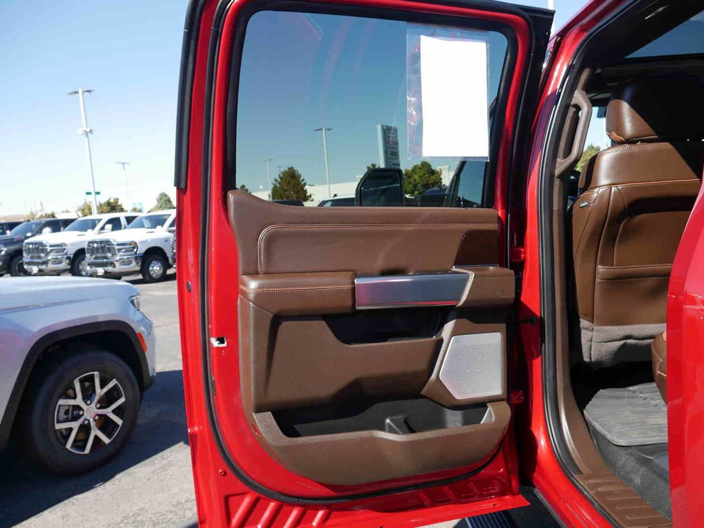 2024 Ford F-350 photo 12