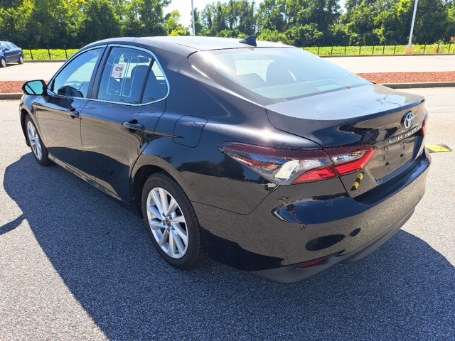 2023 Toyota Camry LE photo 8