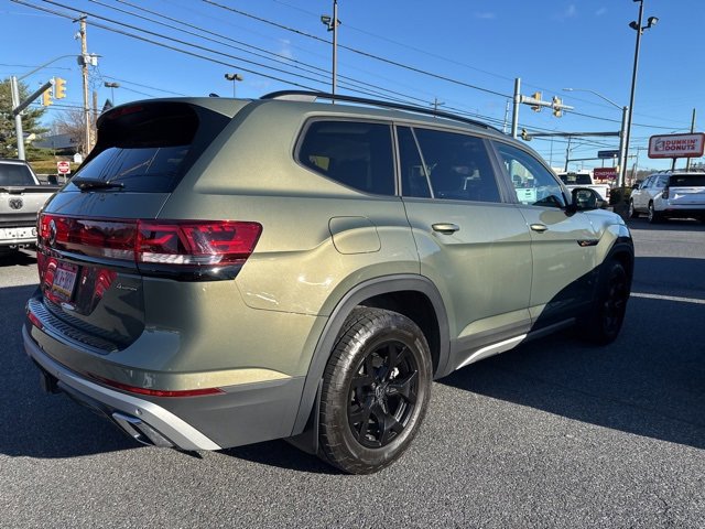 2024 Volkswagen Atlas Peak Edition SE Technology photo 4