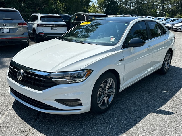 2021 Volkswagen Jetta R-Line photo 2