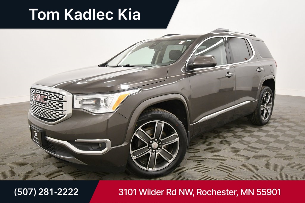 2019 GMC Acadia Denali's photo