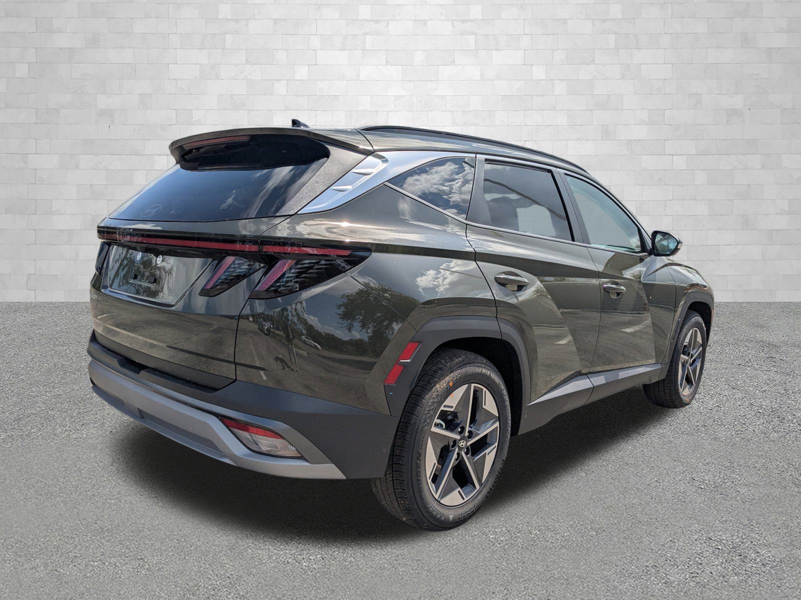 2025 Hyundai Tucson SEL Convenience photo 2