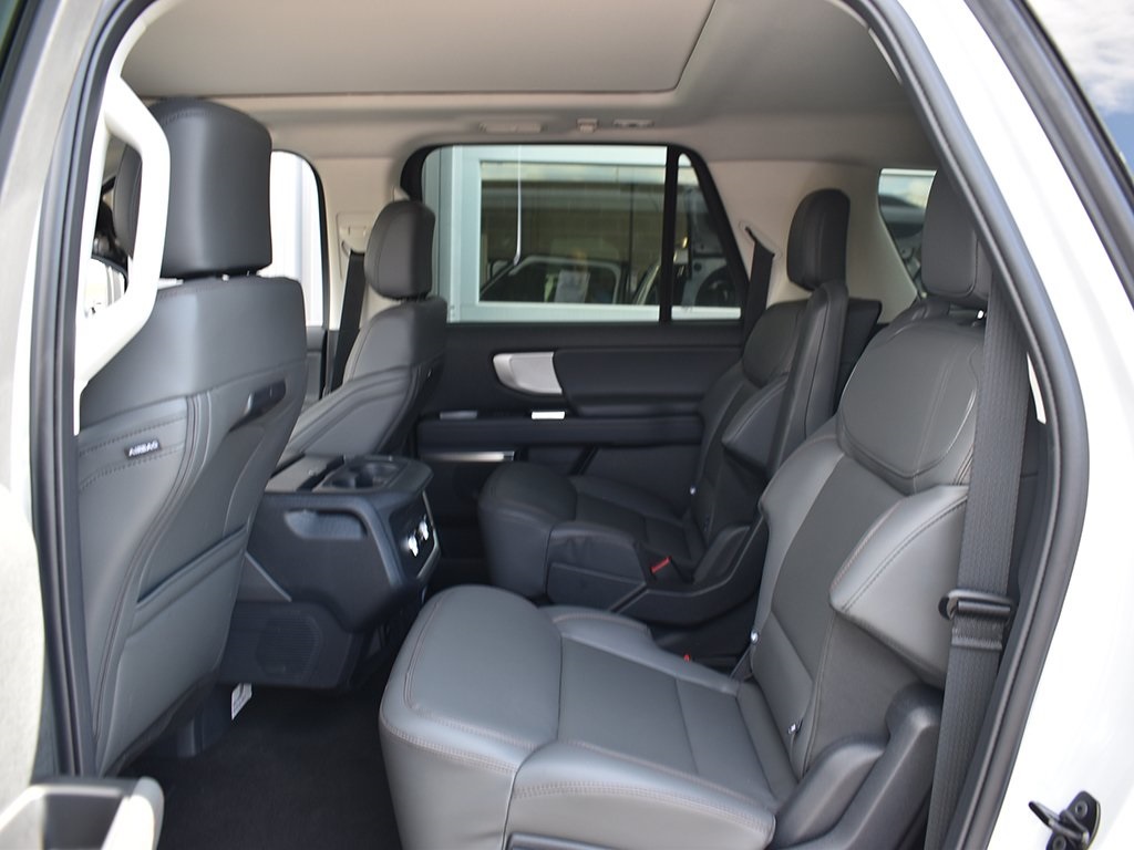 2025 Ford Expedition MAX photo 5