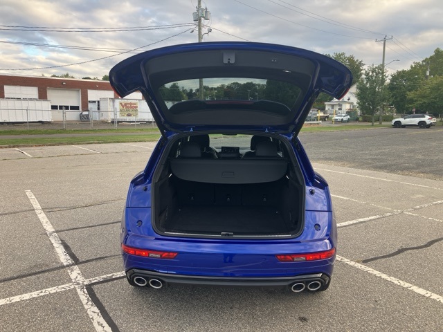 2022 Audi SQ5 Prestige photo 13