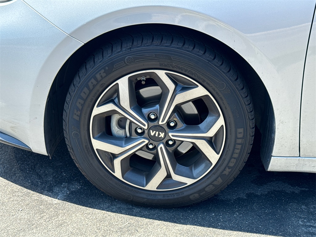 2020 Kia Forte LXS photo 4