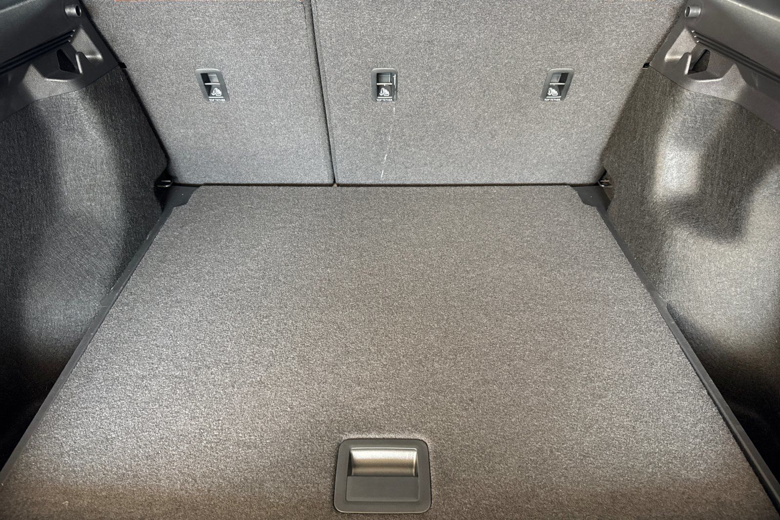 2023 Volkswagen ID.4 Pro photo 14