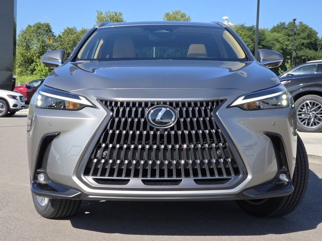 2026 Lexus NX 350 Premium photo 3