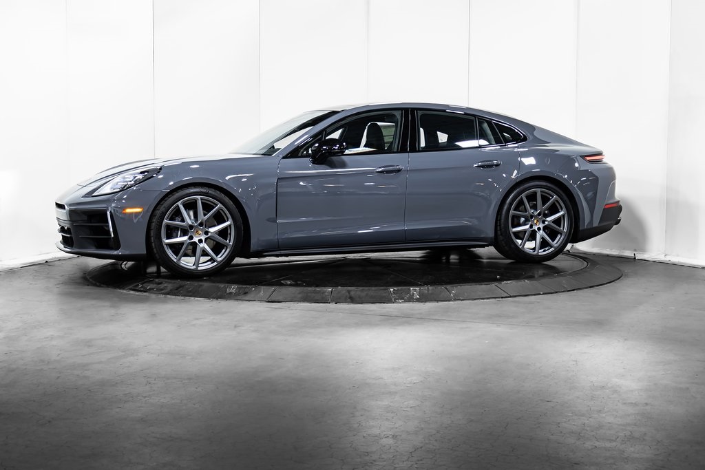 2025 Porsche Panamera photo 2