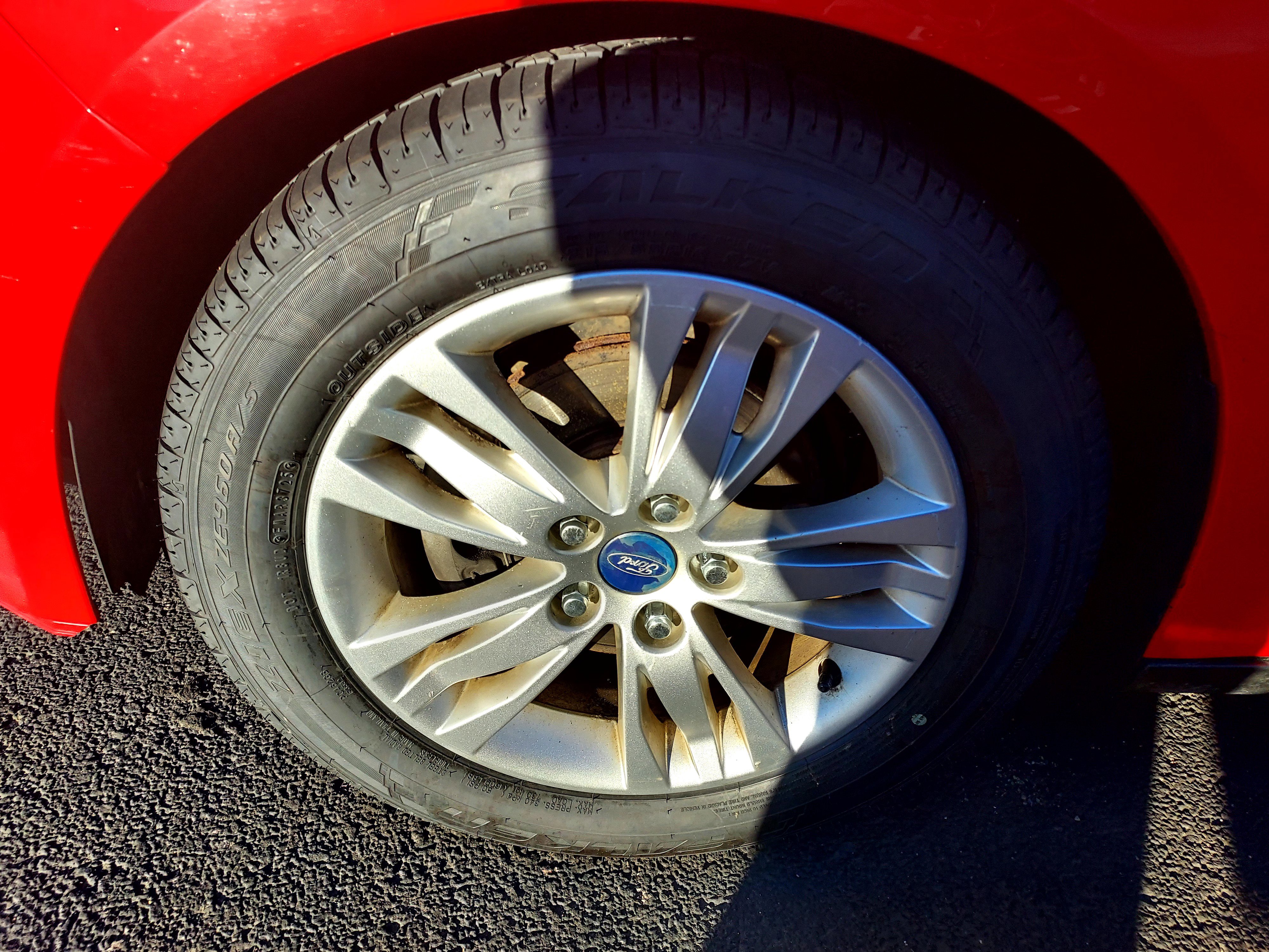 Used 2012 Ford Focus SEL with VIN 1FAHP3H28CL388058 for sale in Sturgis, SD