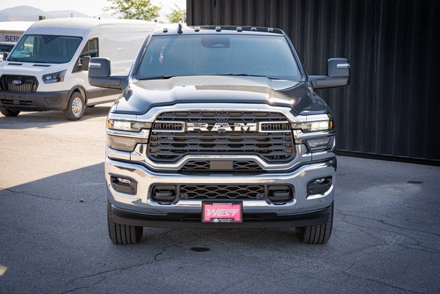2025 Ram 3500 Tradesman photo 2