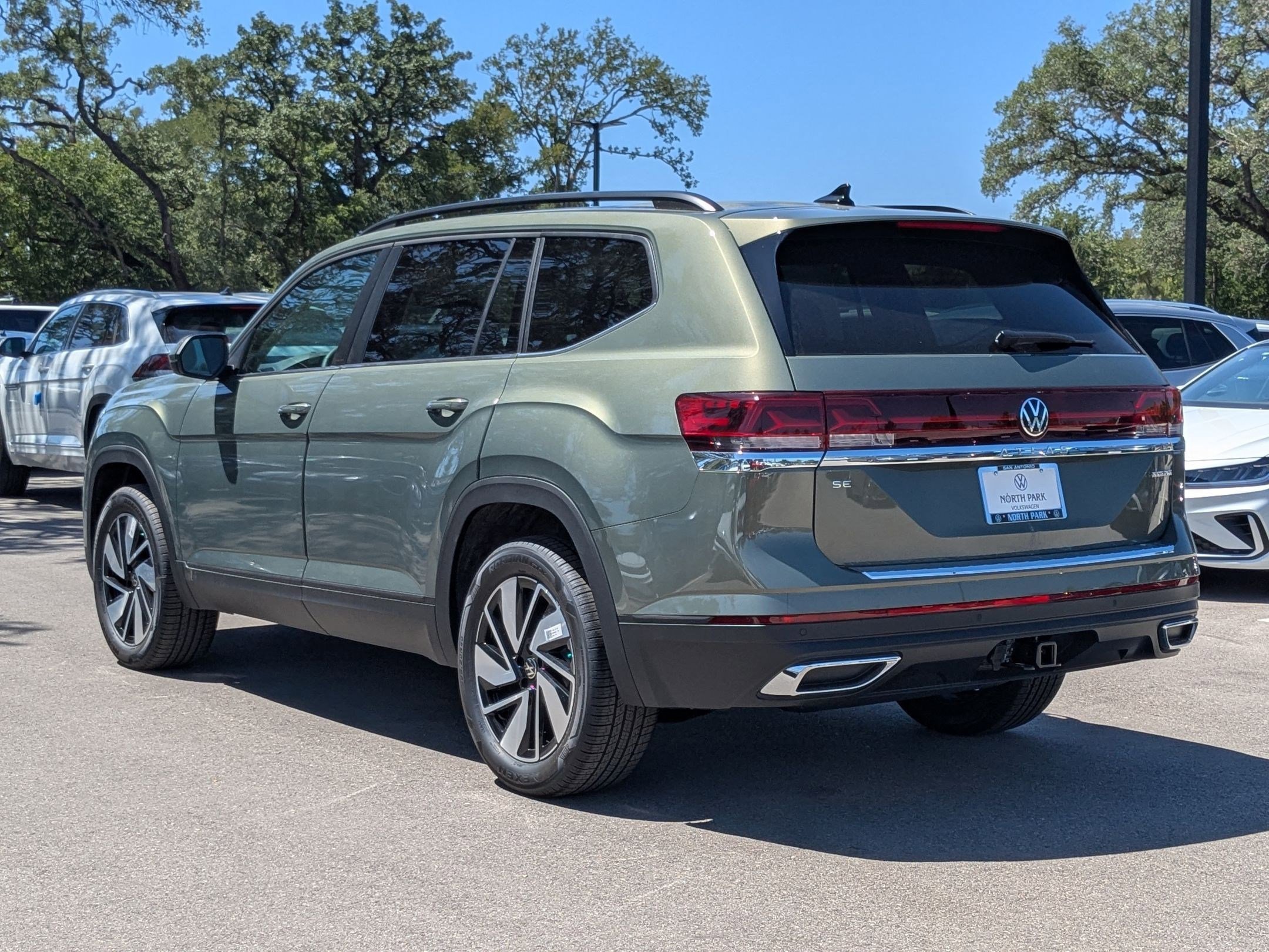 2026 Volkswagen Atlas SE Technology photo 3