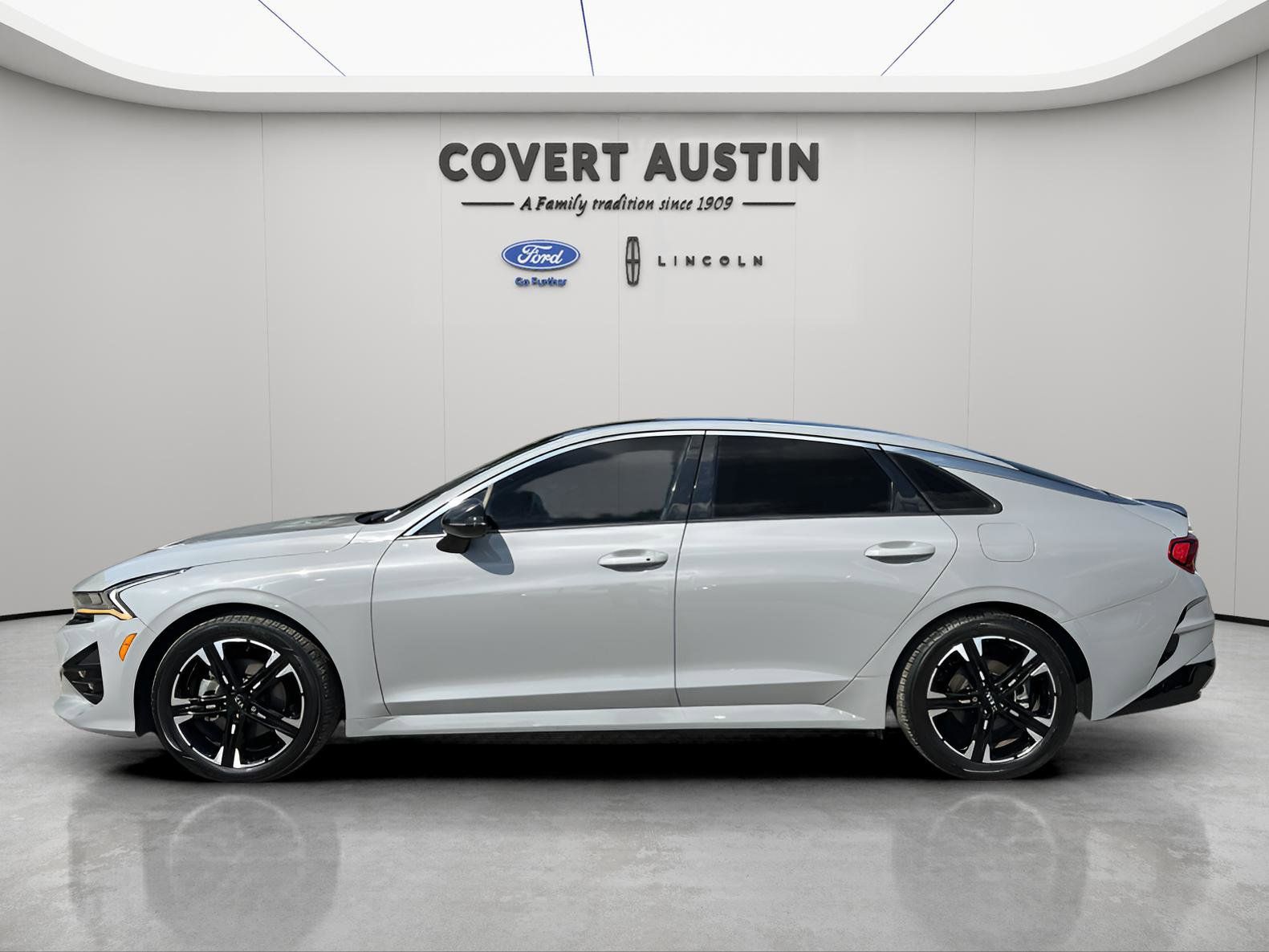 2021 Kia K5 GT-Line photo 2