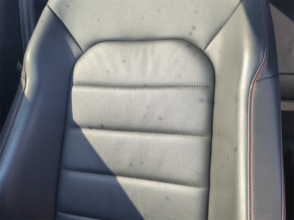 2019 Volkswagen Golf GTI SE photo 21