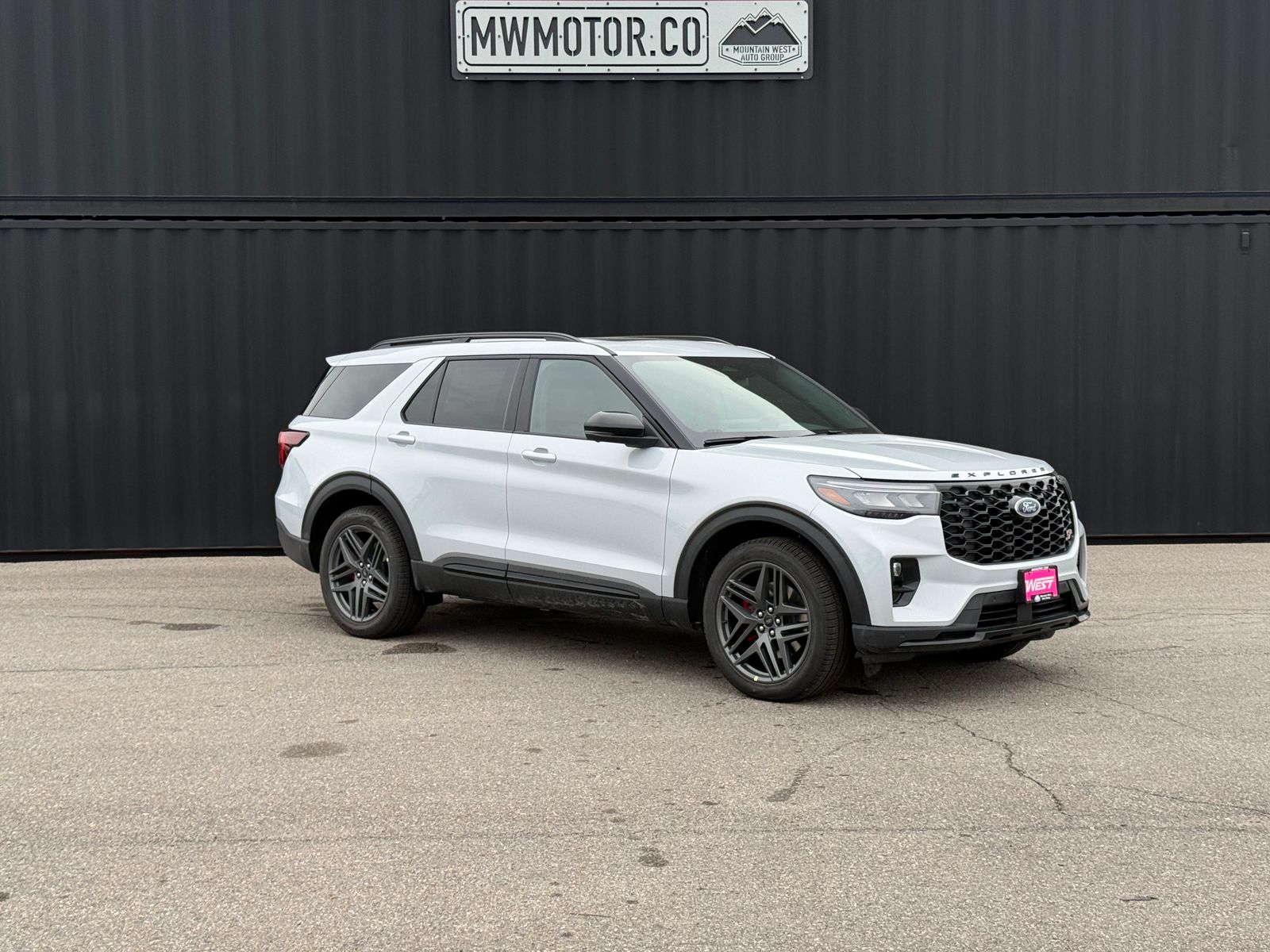 2026 Ford Explorer ST's photo