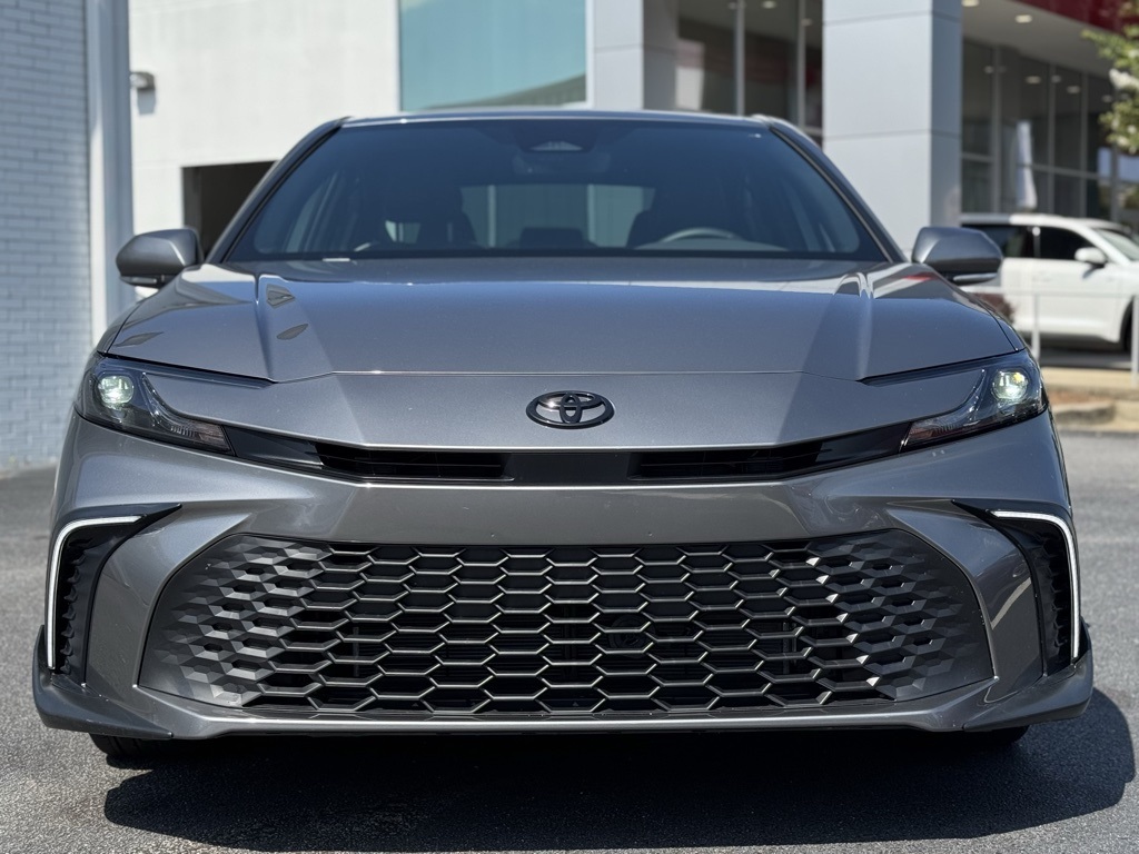 2025 Toyota Camry SE photo 2