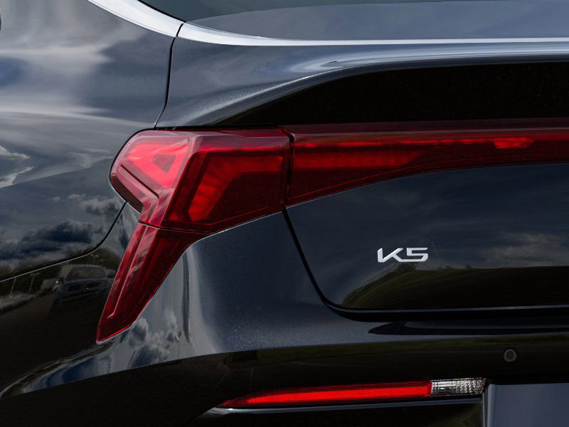 2025 Kia K5 GT-Line photo 9