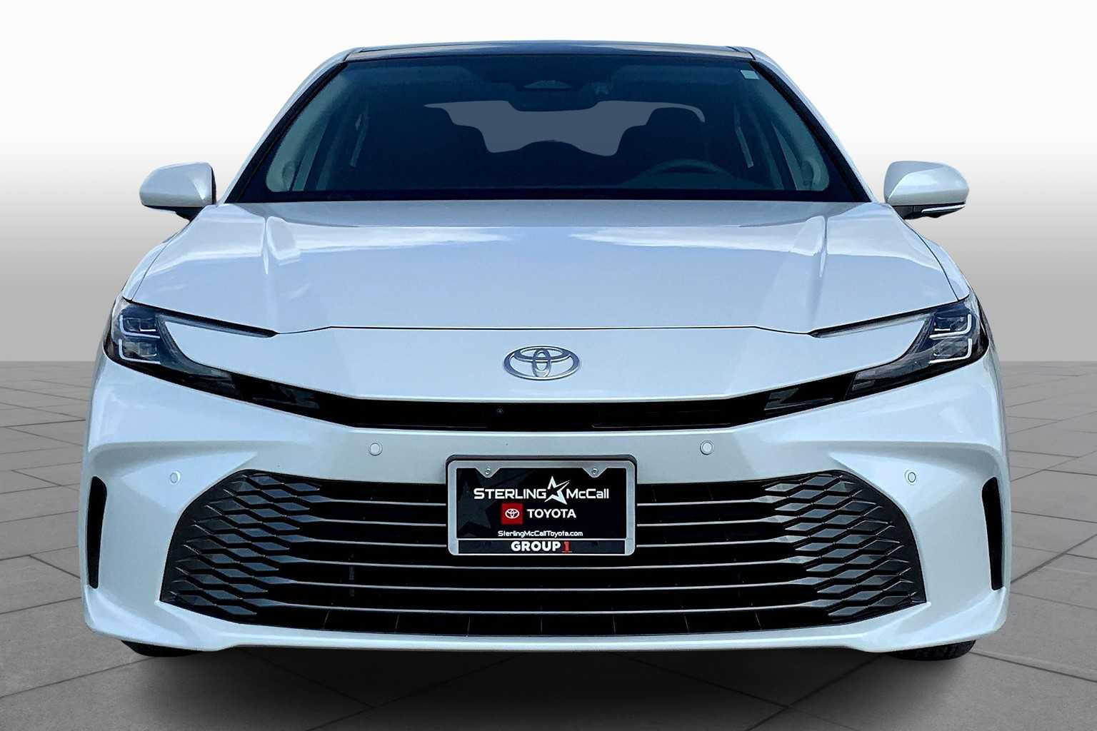 2025 Toyota Camry XLE photo 3