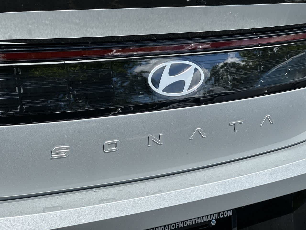 2025 Hyundai Sonata Hybrid SEL photo 10