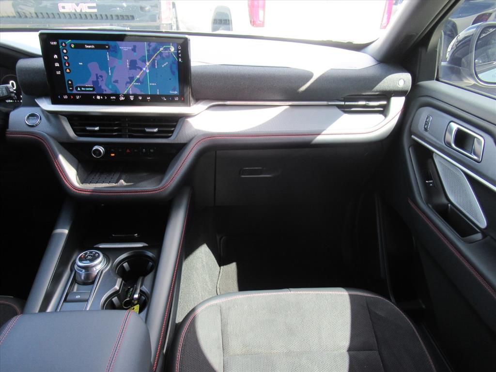 2025 Ford Explorer ST photo 14