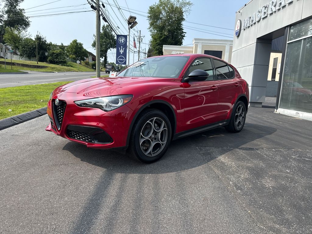 2025 Alfa Romeo Stelvio