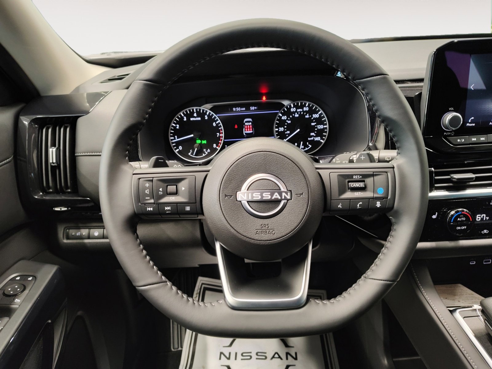 2025 Nissan Pathfinder SV photo 13