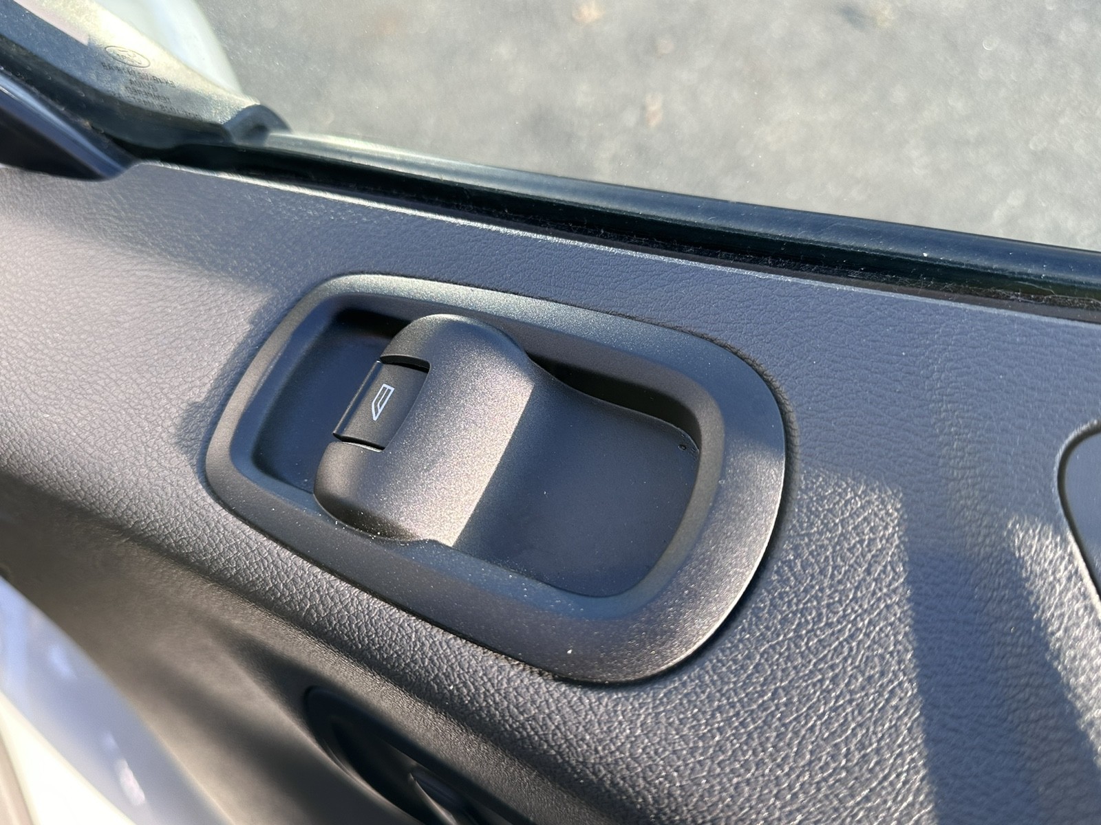 2021 Ford Transit Passenger XLT photo 38