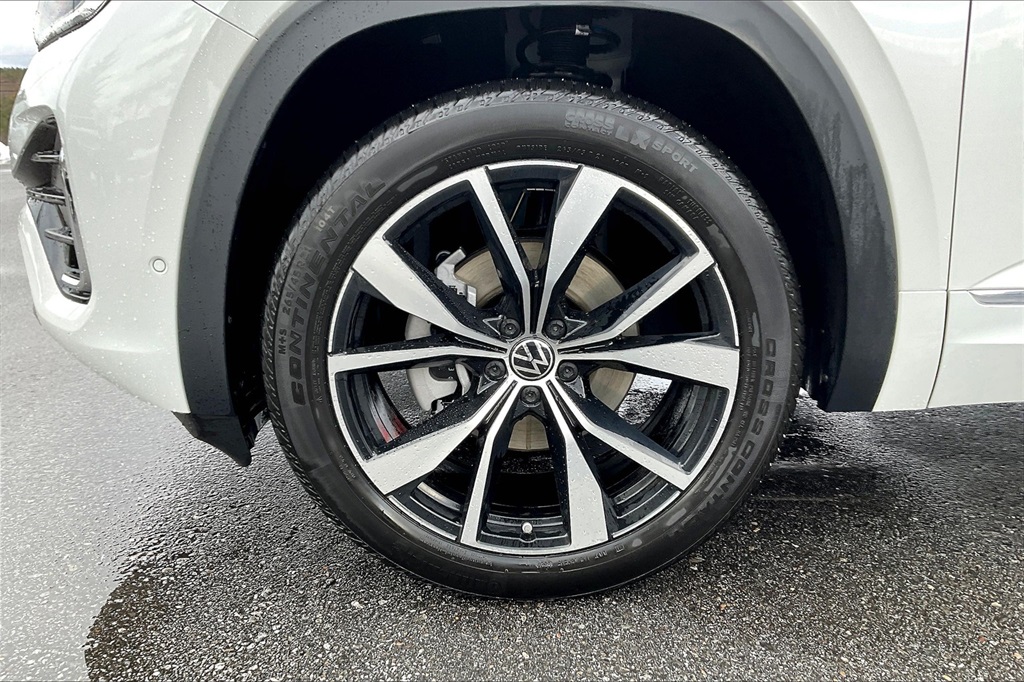 2025 Volkswagen Atlas SEL Premium R-Line photo 6