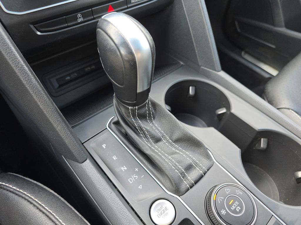 2021 Volkswagen Atlas V6 SE Technology R-Line photo 25