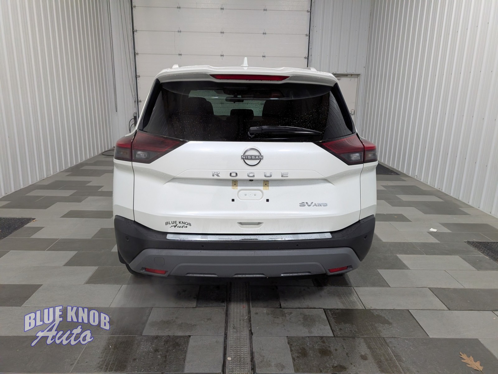 2023 Nissan Rogue SV photo 2