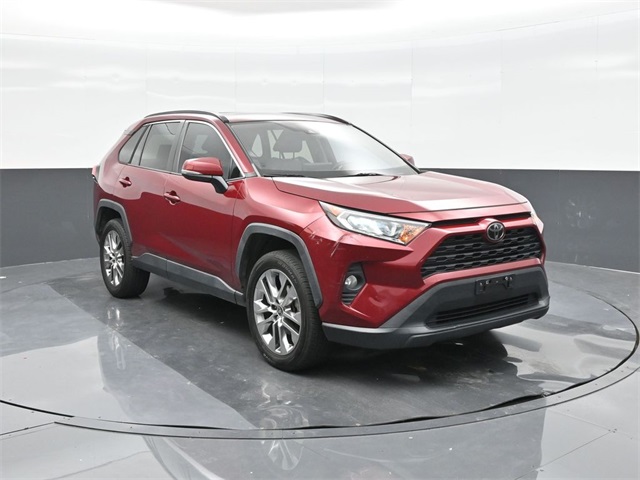 2021 Toyota RAV4 XLE Premium photo 14