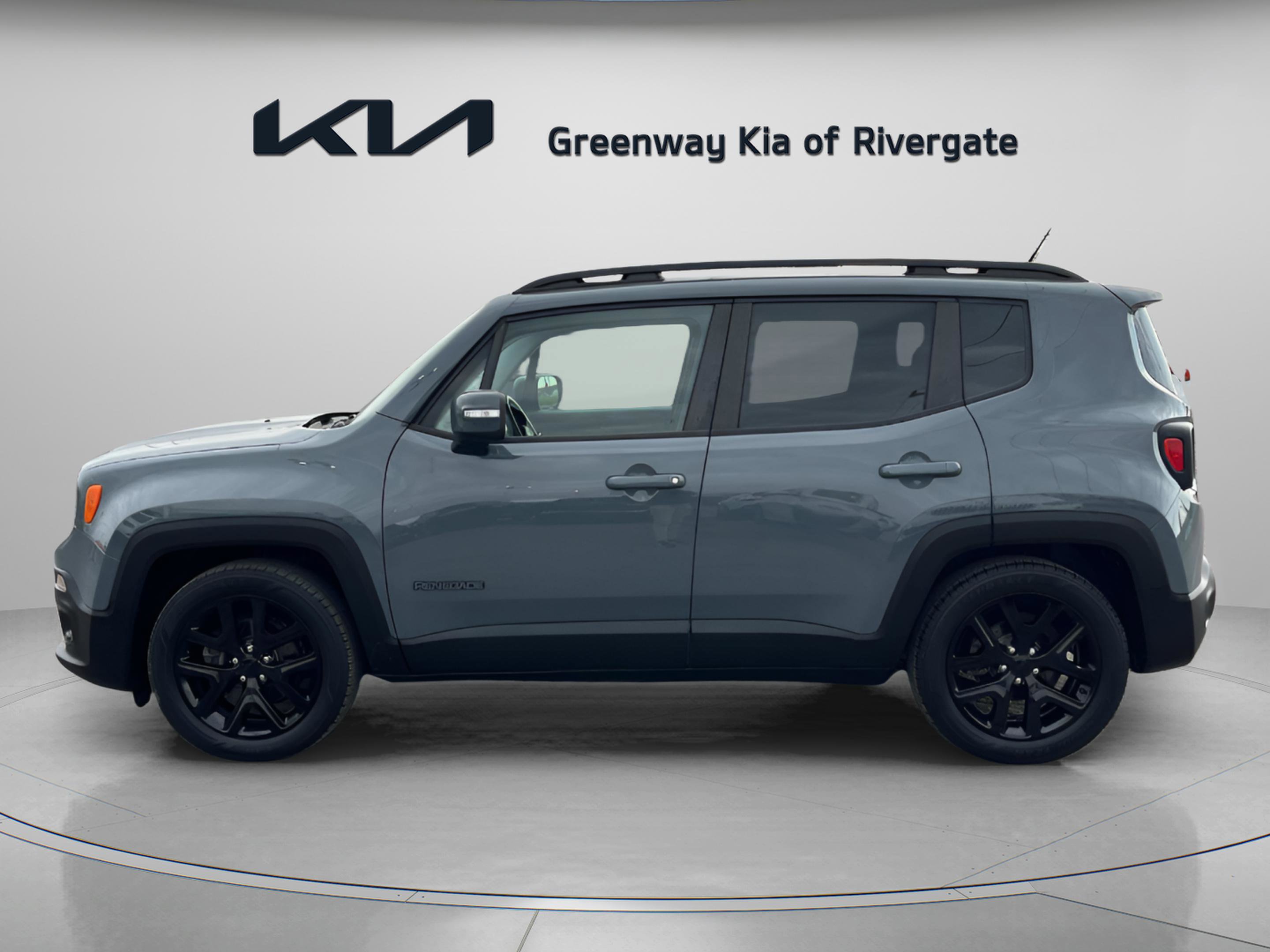 2017 Jeep Renegade Latitude North Edition photo 3